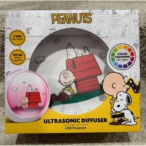 Peanuts Ultrasonic Diffuser with Color Changing LED Lights - BRAND NEW